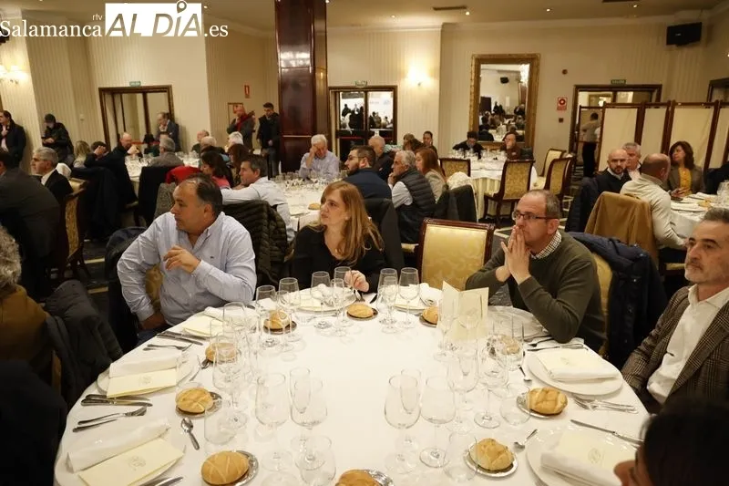 Tradicional comida de Navidad del Partido Popular de Salamanca. Fotos: David Sañudo