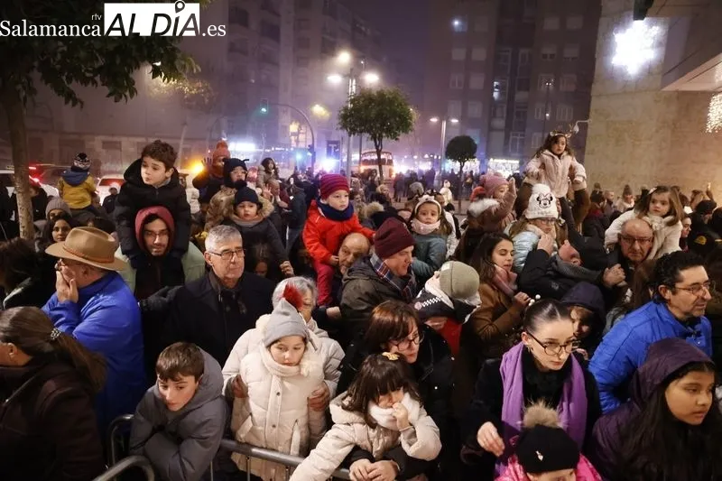 Papá Noel ha llenado de alegría e ilusión a los más pequeños en El Corte Inglés. Fotos: David Sañudo