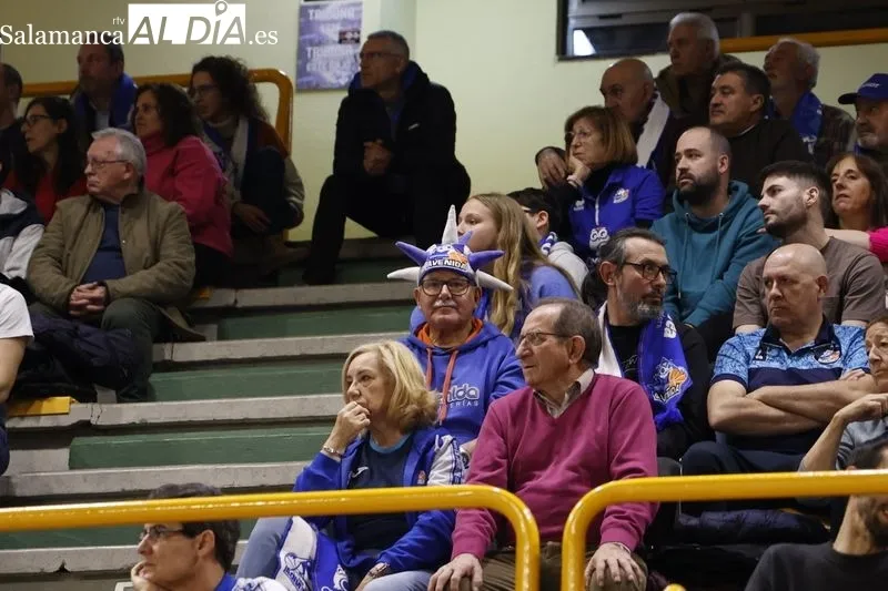 Ambiente en Würzburg durante el partido del Perfumerías Avenida y Virtus Bologna. Fotos: David Sañudo