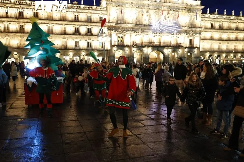 Pasacalles 'Duendes', de la compañía Kamaru Teatro. Fotos: David Sañudo