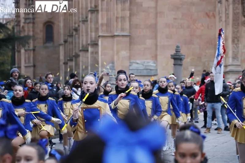 Desfile de la XI edición del Festival Benéfico 'Ningún niño sin juguete', que organiza la Archicofradía del Rosario. Fotos: David Sañudo
