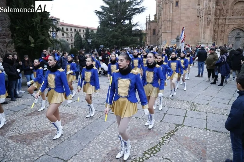 Desfile de la XI edición del Festival Benéfico 'Ningún niño sin juguete', que organiza la Archicofradía del Rosario. Fotos: David Sañudo