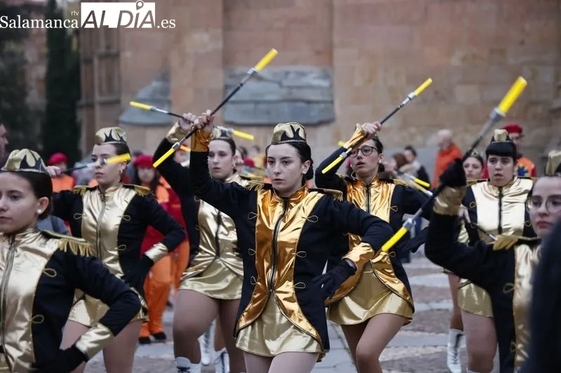 Desfile de la XI edición del Festival Benéfico 'Ningún niño sin juguete', que organiza la Archicofradía del Rosario. Fotos: David Sañudo