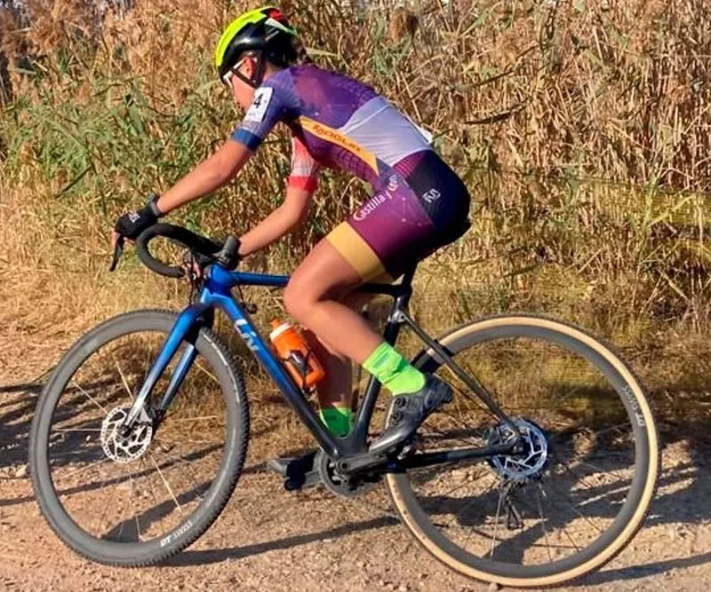 Ciclistas del HyD Pinturas - Carbajosa Empresarial