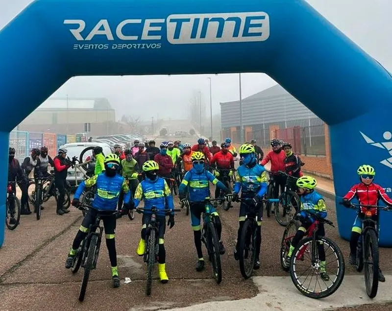 Escuela de Ciclismo Salmantina colaboró junto al Ayuntamiento de Carbajosa en la I SALIDA SOCIAL EN BICI BTT