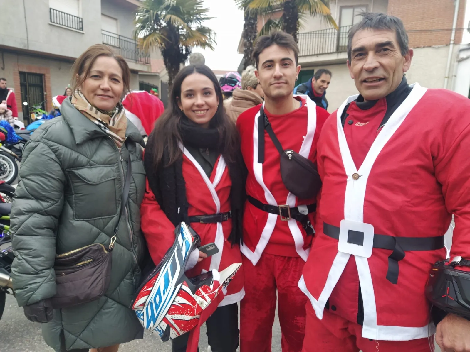La Asociación Motorratones Villoria organizaba una llamativa quedada navideña