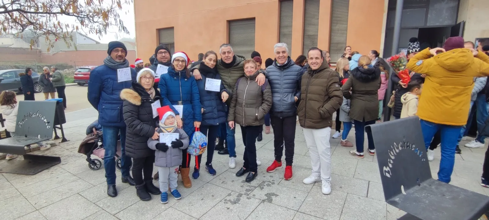 Babilafuente ha celebrado la V Carrera del Turrón y su Mercadillo Navideño