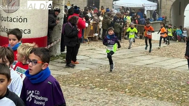 Foto 3 - El club 'Abadengo running' no falta a la cita anual con la Carrera del Turr&oacute;n