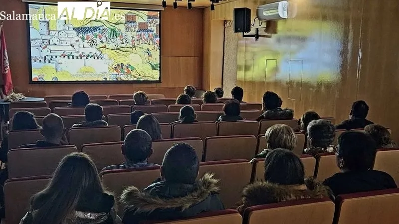 Los excursionistas conocieron la feria, el mercadillo, el museo y la piscina climatizada