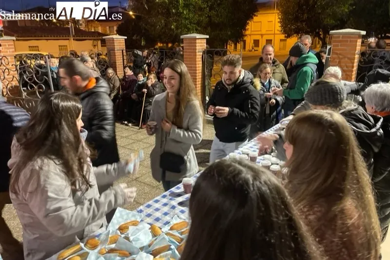 La ermita del Humilladero acogía la gran chocolatada organizada por su cofradía