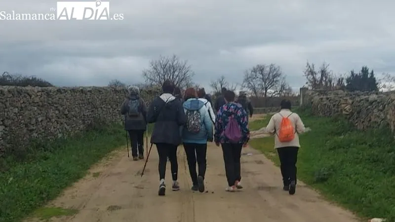 Foto 2 - El club 'Abadengo en marcha' camina en solidaridad con el Banco de Alimentos de Salamanca