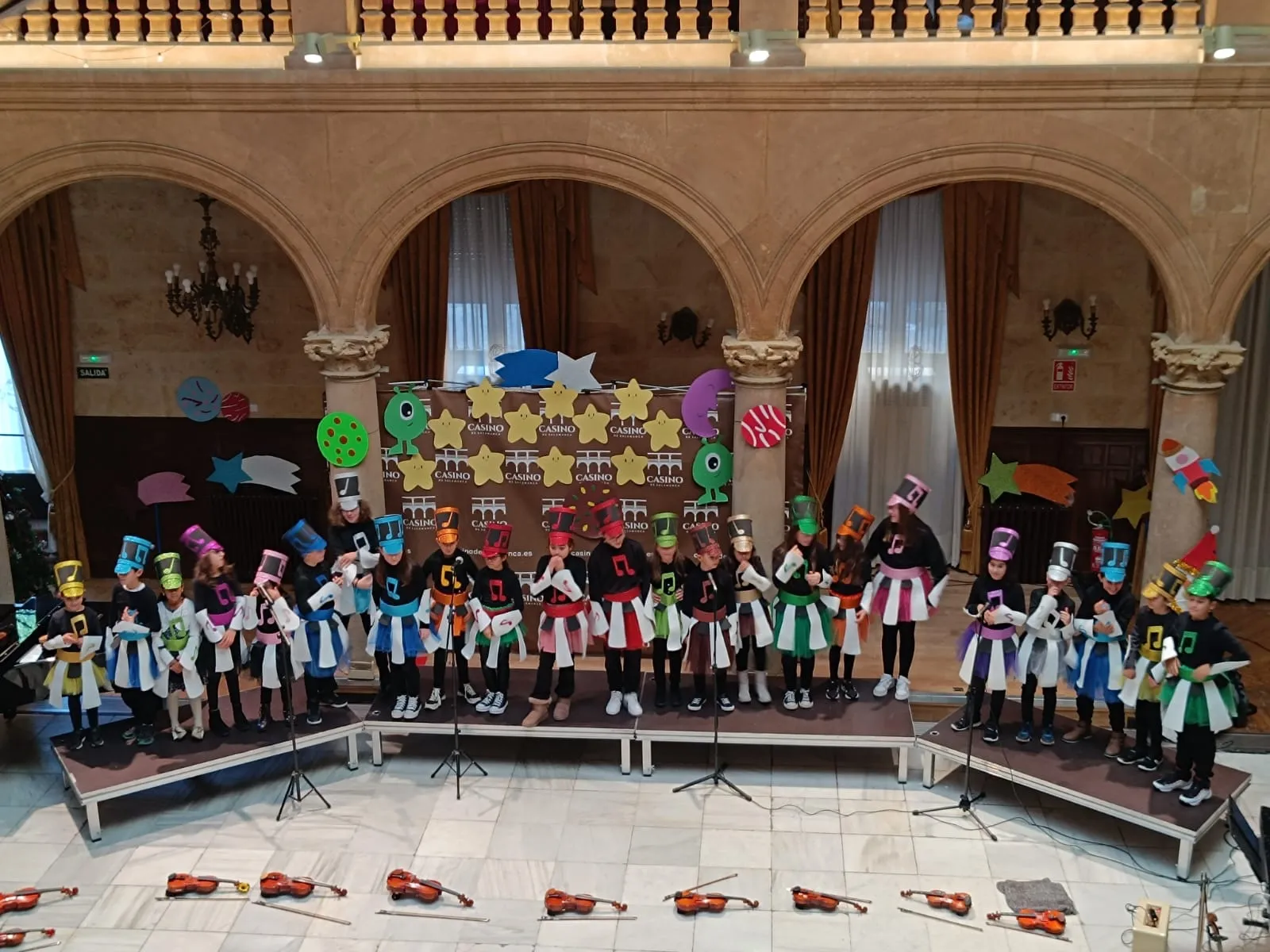 El coro infantil ‘Enarmonia’ ofrecía un concierto en el Casino de Salamanca