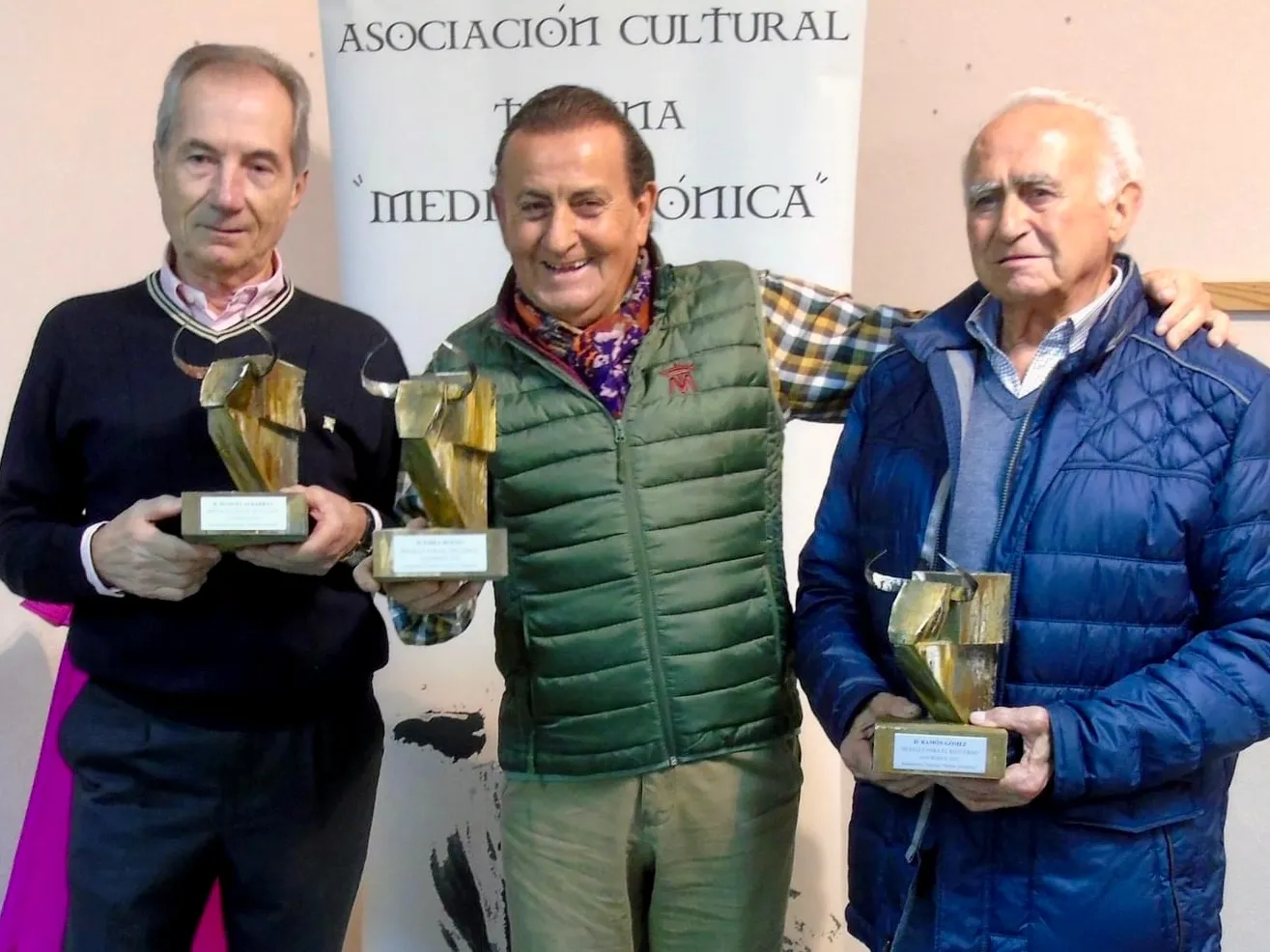 La asociación cultural taurina Media Verónica organizaba una charla con Damián Castaño. Fotos José Guerras