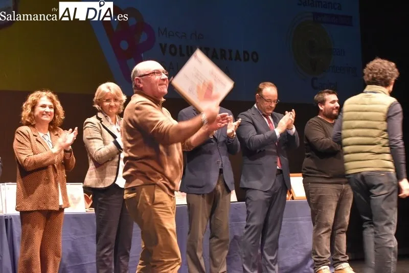 Acto en el teatro Liceo en el Día del Voluntariado. Fotos: Ángel Merino.