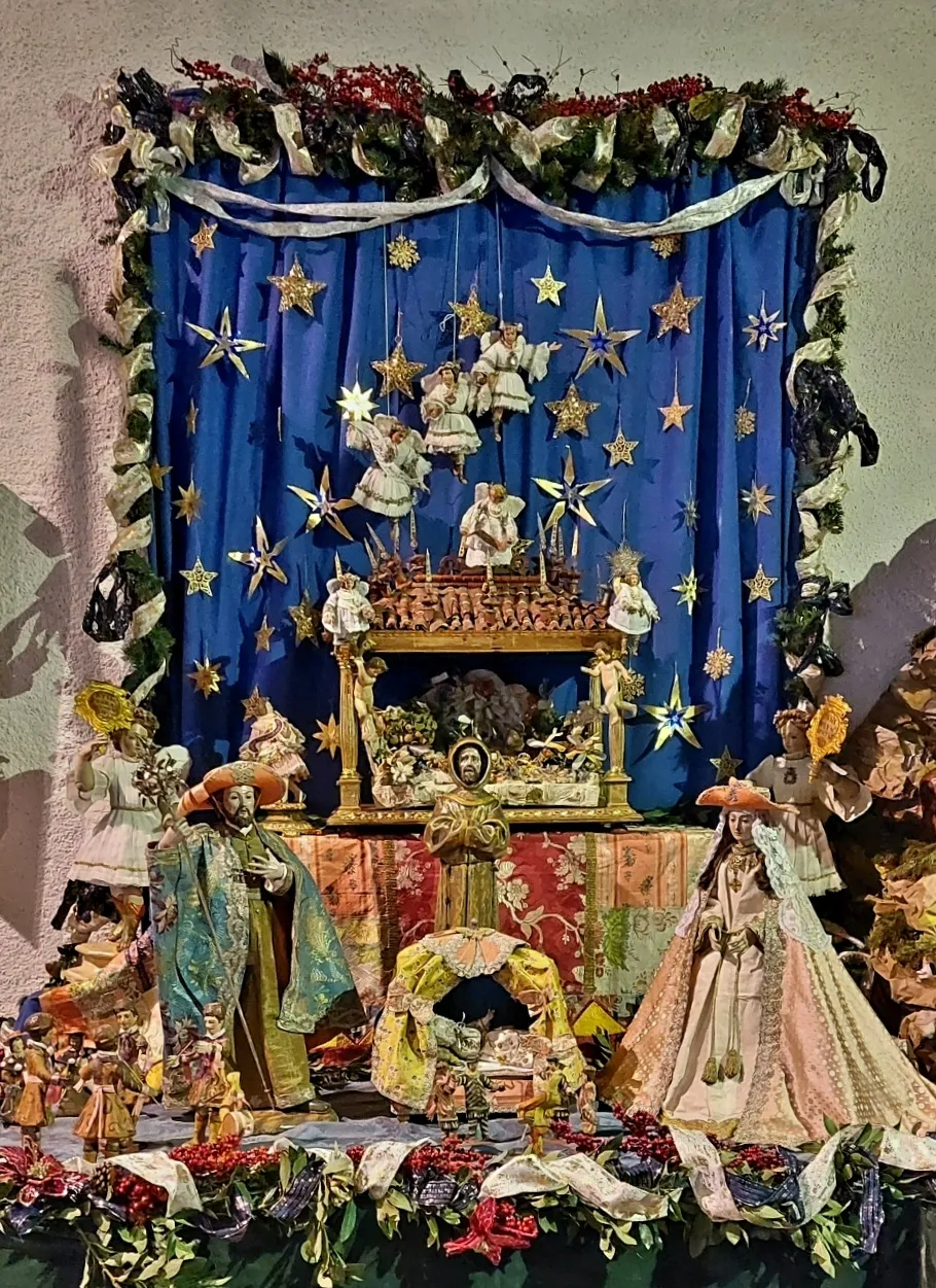 Imágenes del belén barroco de las Franciscas Descalzas en su monasterio de El Rollo.