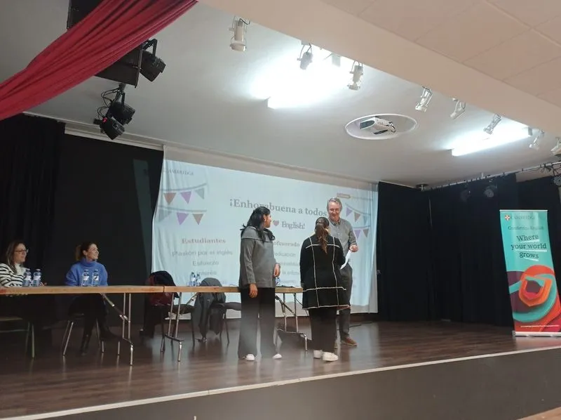Imágenes de la entrega de diplomas en Castellanos de Moriscos.