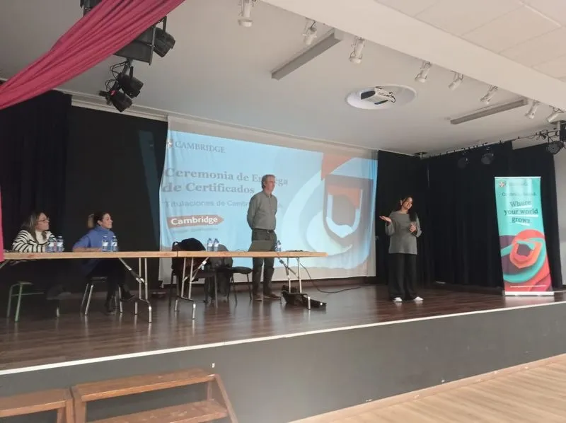 Imágenes de la entrega de diplomas en Castellanos de Moriscos.