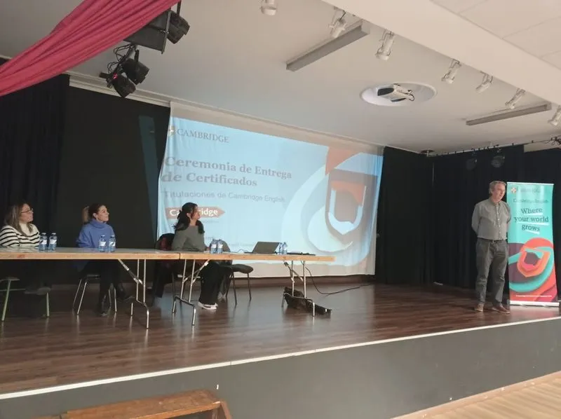 Imágenes de la entrega de diplomas en Castellanos de Moriscos.