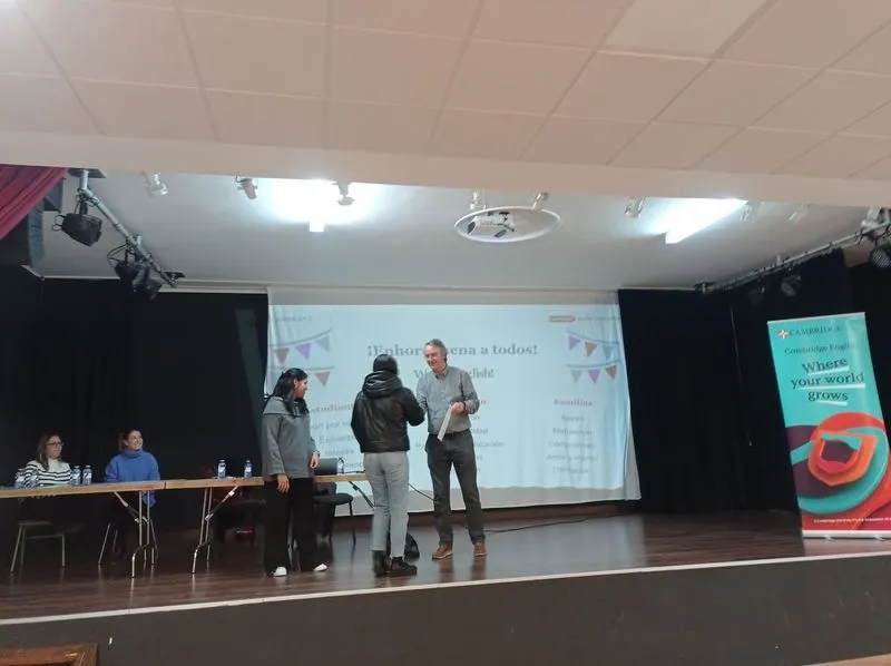 Imágenes de la entrega de diplomas en Castellanos de Moriscos.