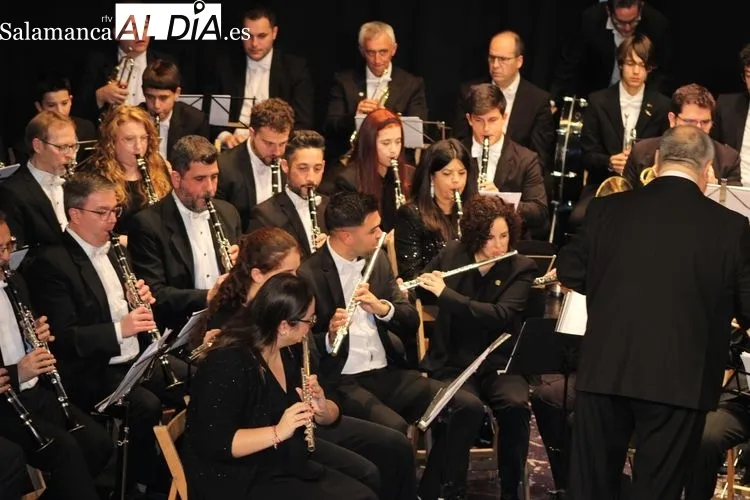 Foto 11 - La Navidad llena de savia nueva la Banda de M&uacute;sica de Alba de Tormes