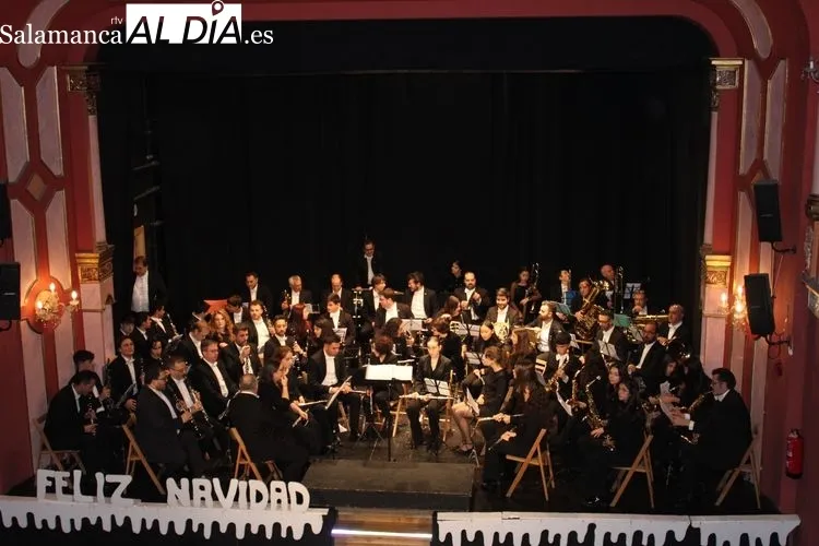 Foto 6 - La Navidad llena de savia nueva la Banda de M&uacute;sica de Alba de Tormes