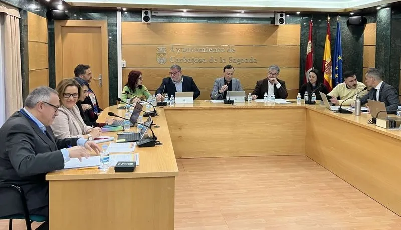 Pleno extraordinario del Ayuntamiento de Carbajosa