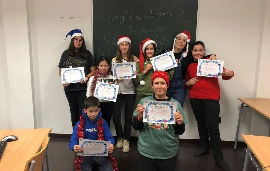 Foto 6 - Clausurada una nueva tanda de cursos de nuevas tecnolog&iacute;as, que han contado con 80 alumnos
