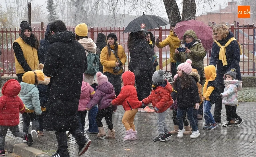 Foto 3 - El Colegio Mir&oacute;briga marcha bajo la nieve a beneficio de AERSCYL