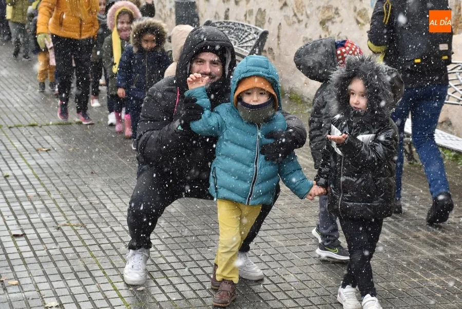 Foto 5 - El Colegio Mir&oacute;briga marcha bajo la nieve a beneficio de AERSCYL