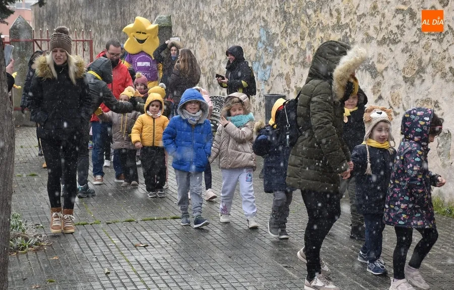 Foto 8 - El Colegio Mir&oacute;briga marcha bajo la nieve a beneficio de AERSCYL