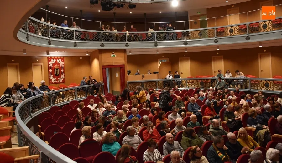 Foto 3 - Territorio Violeta trae al Teatro mirobrigense una musical historia de madres e hijas