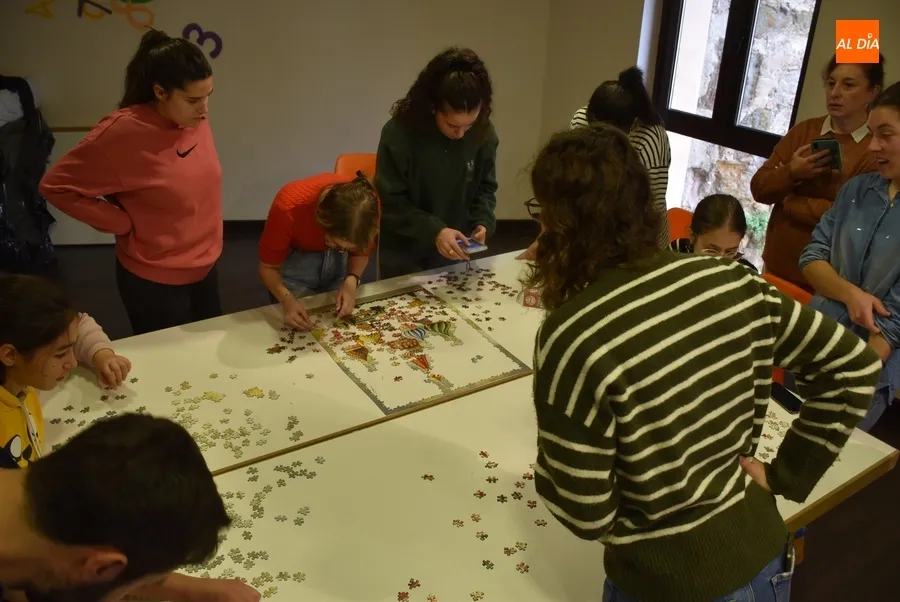 Foto 7 - Ciudad Rodrigo regresa cinco a&ntilde;os despu&eacute;s al Concurso Provincial de Puzzles