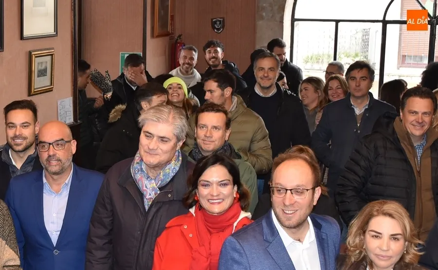Foto 8 - Mir&oacute;briga acoge un encuentro de profesionales de la salud a ra&iacute;z del 40 cumplea&ntilde;os de uno de ellos