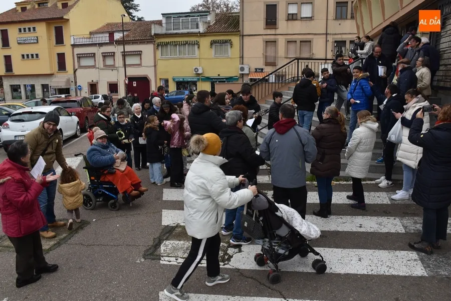 Foto 2 - Los Sembradores de Estrellas llenan un a&ntilde;o m&aacute;s las calles de esp&iacute;ritu navide&ntilde;o