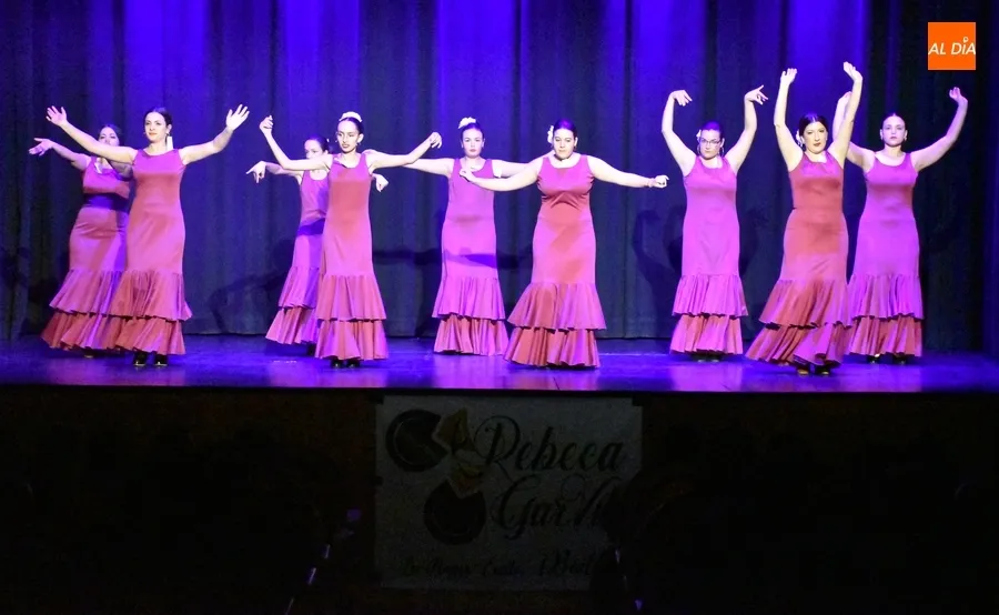 Foto 2 - Las alumnas de Rebeca GarV&iacute;a protagonizan una nueva tarde solidaria en el Teatro Nuevo