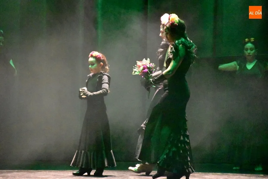 Foto 9 - Las alumnas de Rebeca GarV&iacute;a protagonizan una nueva tarde solidaria en el Teatro Nuevo