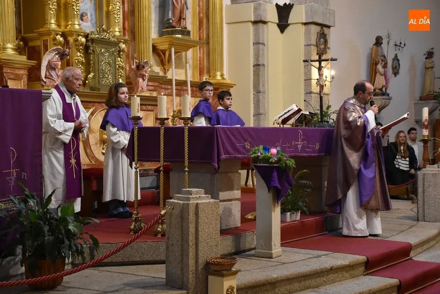 Foto 4 - Los 8 j&oacute;venes de San Crist&oacute;bal que se van a confirmar se presentan a su comunidad
