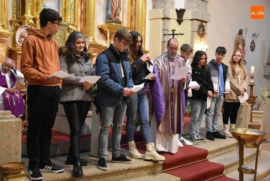 Foto 7 - Los 8 j&oacute;venes de San Crist&oacute;bal que se van a confirmar se presentan a su comunidad