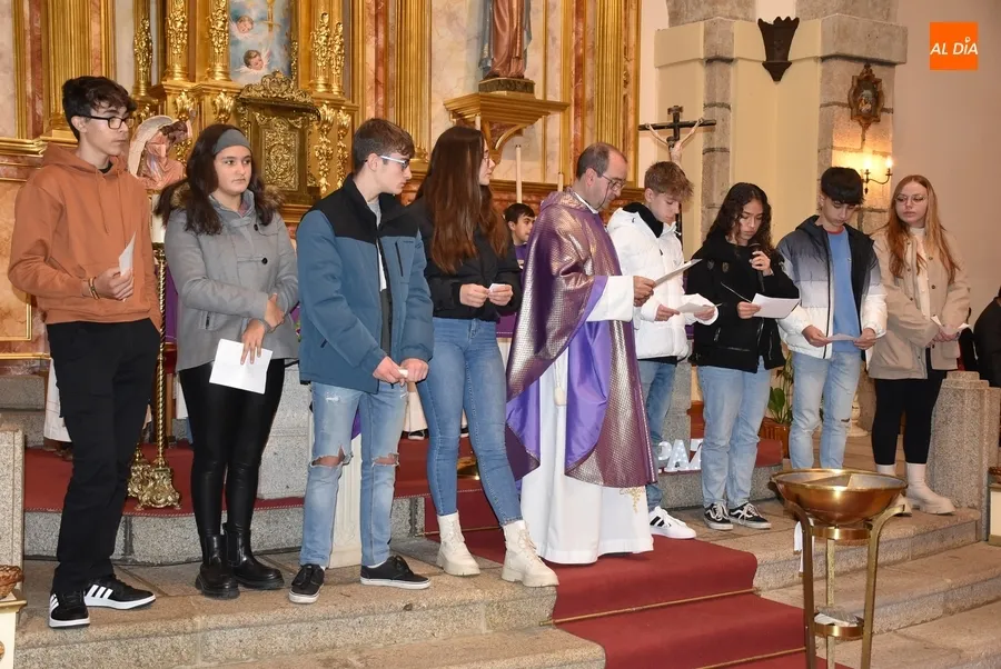 Foto 11 - Los 8 j&oacute;venes de San Crist&oacute;bal que se van a confirmar se presentan a su comunidad