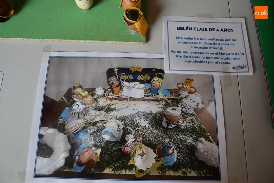 Foto 5 - Misioneras-Santa Teresa crea con c&aacute;scaras de huevo una colecci&oacute;n de portales de bel&eacute;n