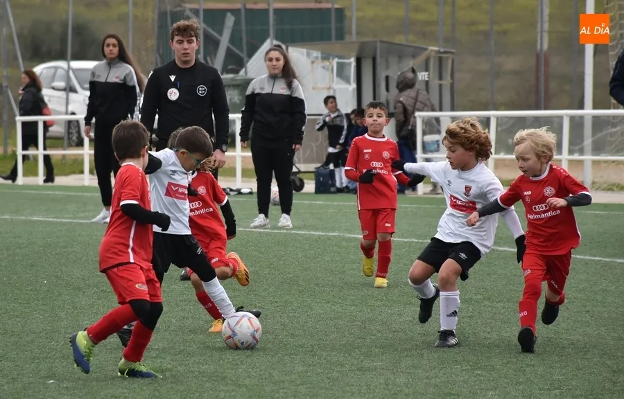 Foto 8 - El Hergar Helm&aacute;ntica se lleva el duelo por el liderato Prebenjam&iacute;n ante el Ciudad Rodrigo
