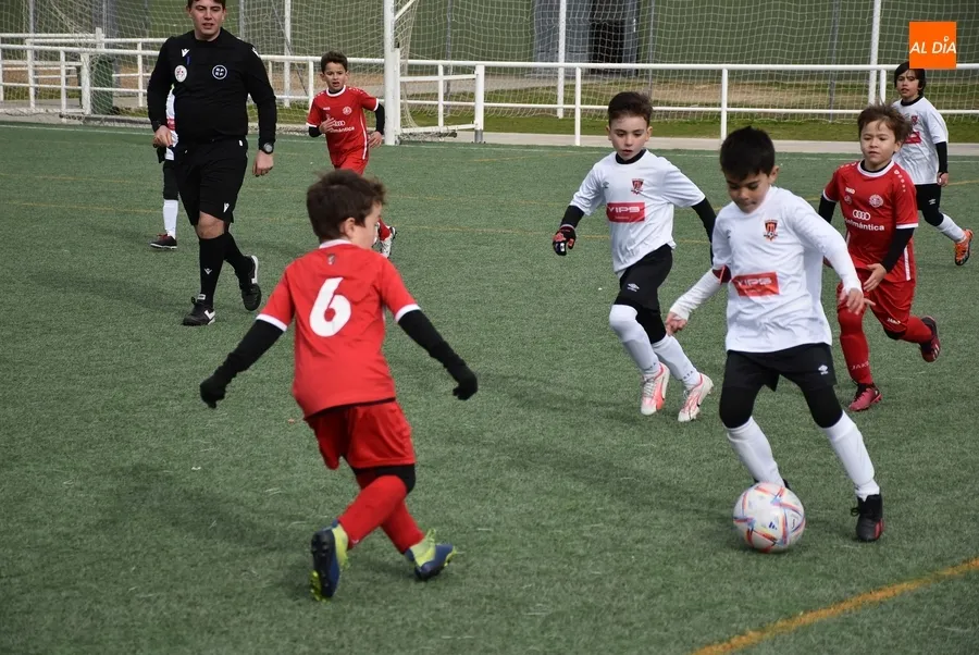 Foto 11 - El Hergar Helm&aacute;ntica se lleva el duelo por el liderato Prebenjam&iacute;n ante el Ciudad Rodrigo