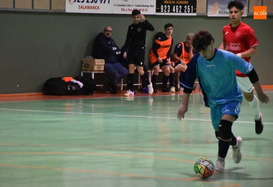 Foto 4 - #M [15-17 DIC] Borrachera de goles de los juveniles del III Columnas y Leis Pontevedra para despedir el a&ntilde;o