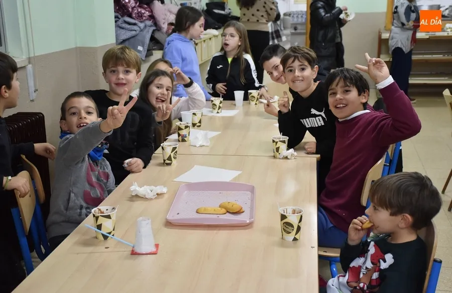 Foto 8 - Unas 130 personas saborean la chocolatada de la AMPA del Colegio Mir&oacute;briga