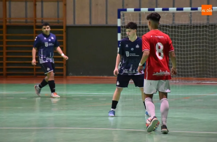 Foto 5 - #M [15-17 DIC] Borrachera de goles de los juveniles del III Columnas y Leis Pontevedra para despedir el a&ntilde;o
