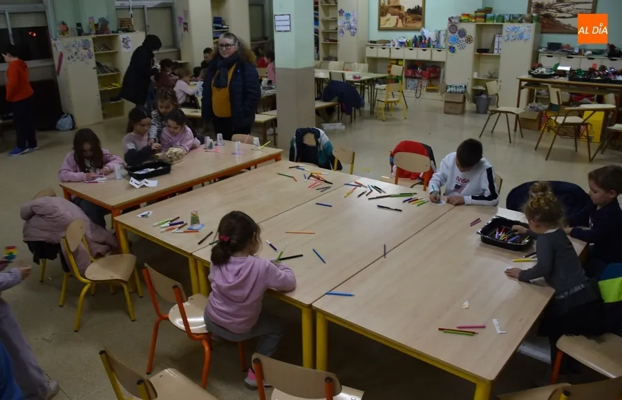 Foto 9 - Unas 130 personas saborean la chocolatada de la AMPA del Colegio Mir&oacute;briga