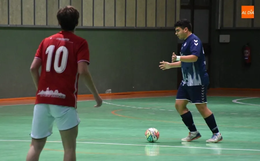 Foto 11 - #M [15-17 DIC] Borrachera de goles de los juveniles del III Columnas y Leis Pontevedra para despedir el a&ntilde;o