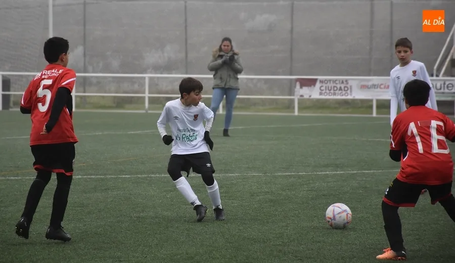 Foto 2 - Fest&iacute;n goleador del Alev&iacute;n B del Ciudad Rodrigo para cerrar un 2023 inmaculado como locales