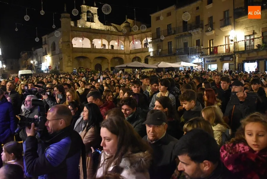 Foto 4 - Ciudad Rodrigo da la bienvenida por todo lo alto a la Navidad 2023