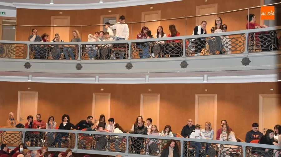 Foto 4 - La Banda de M&uacute;sica ofrece un concierto repleto de esp&iacute;ritu navide&ntilde;o en un Teatro casi lleno